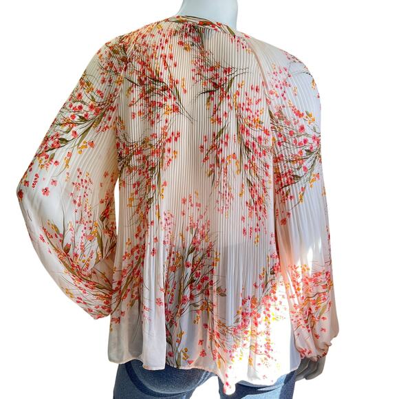 CeCe Women's Pleated Floral-Print Long-Sleeve Top Size M - Picture 3 of 9